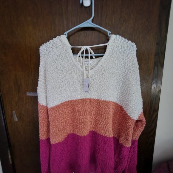 Sweater - Picture 3 of 3